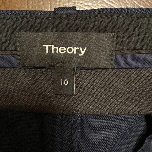 Theory Heze Contour 100% virgin Wool navy blue cropped cuffed hem light pants 10 - Picture 6 of 11